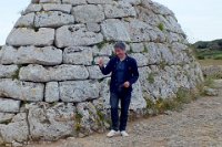 Manuel explaining about the Naveta dels Tudons