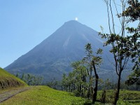 Walking along the Arenal volcano trails